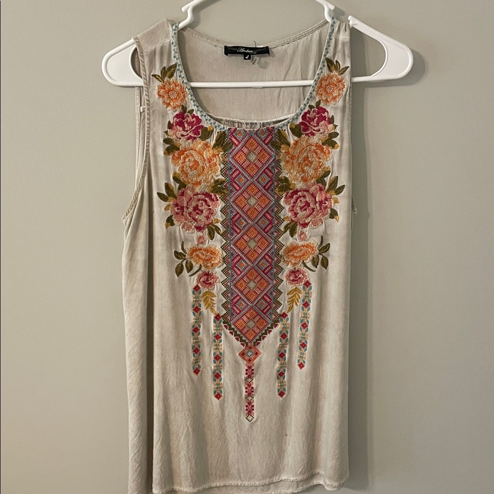 ANDREE BY UNIT Floral Embroidered Blouse - Cream and Pink